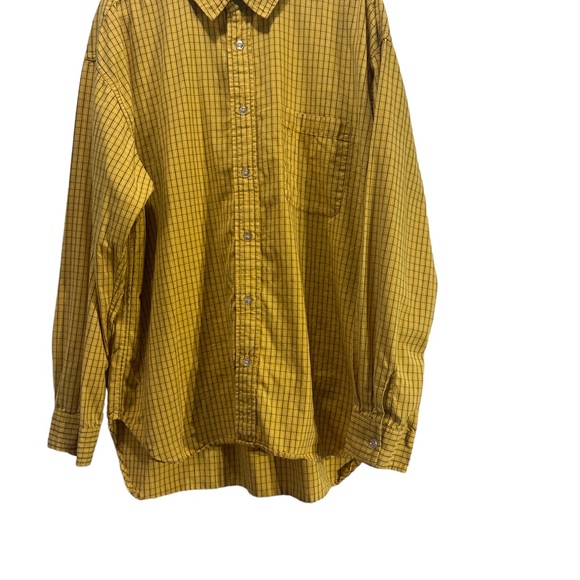 ADDRESS UNKNOWN AUTHENTIC, XL, BLACK /YELLOW, LONG SLEEVE BUTTON DOWN. - Picture 9 of 9